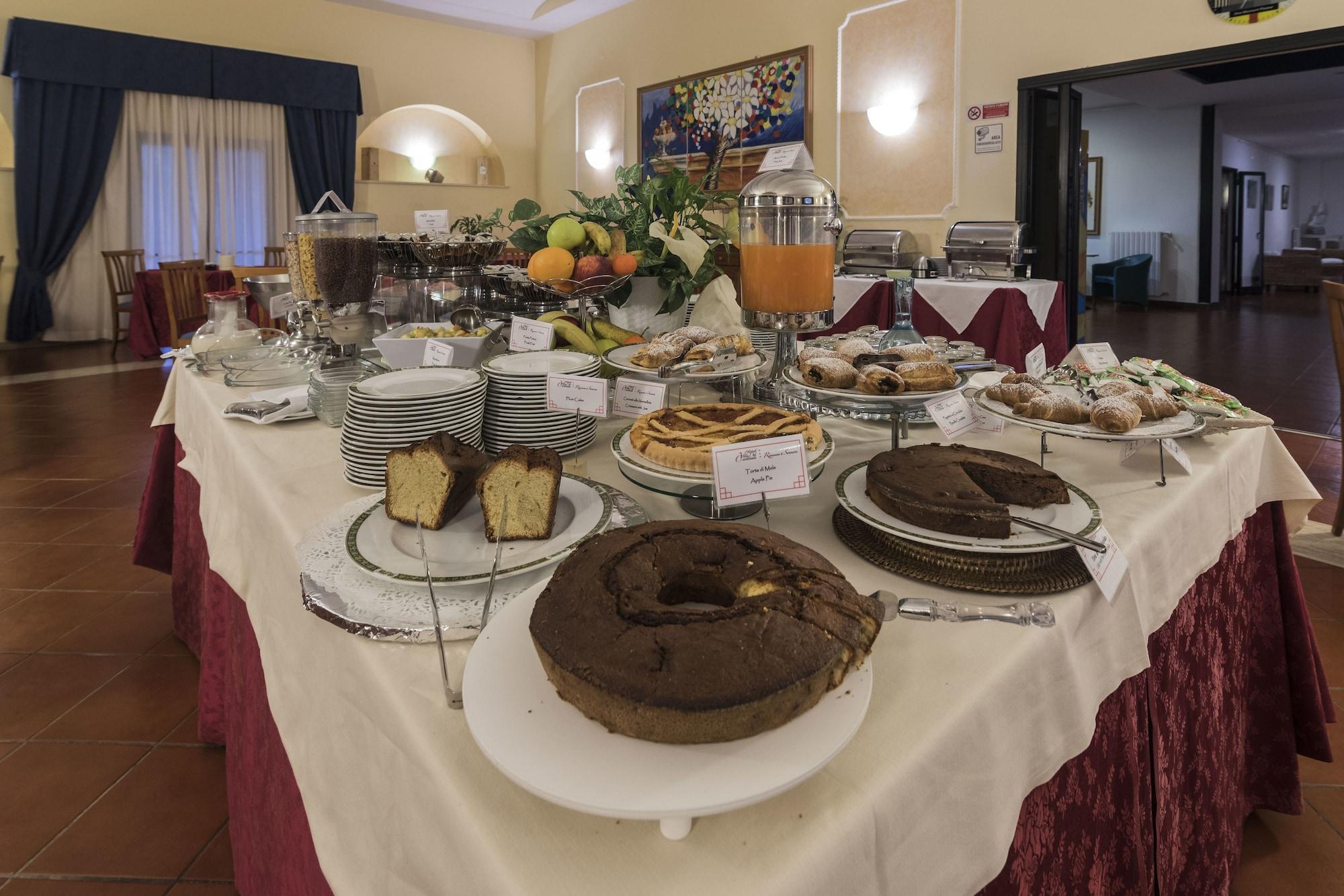 Hotel Villa Del Cardinale Norma Luaran gambar
