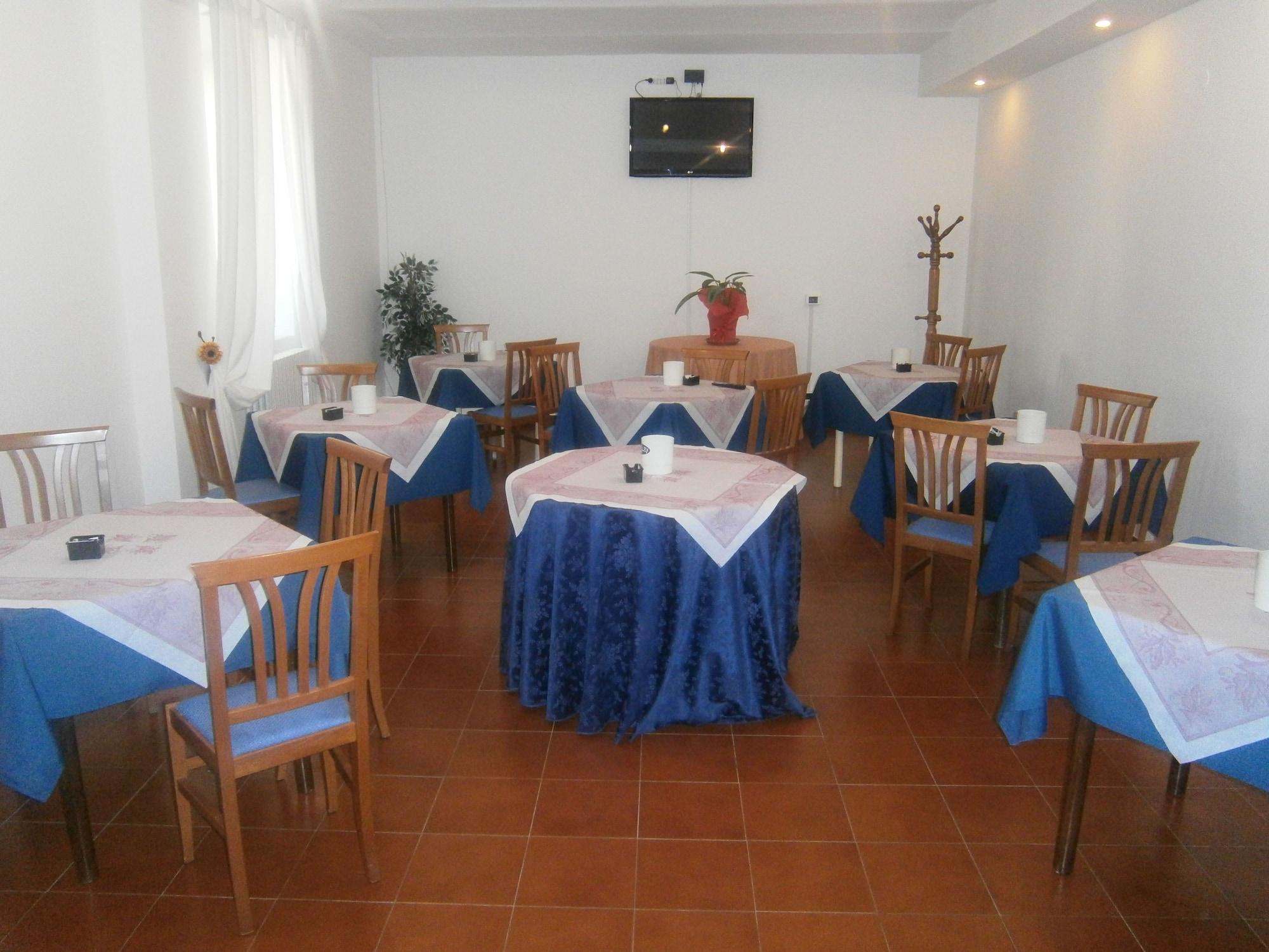 Hotel Villa Del Cardinale Norma Luaran gambar