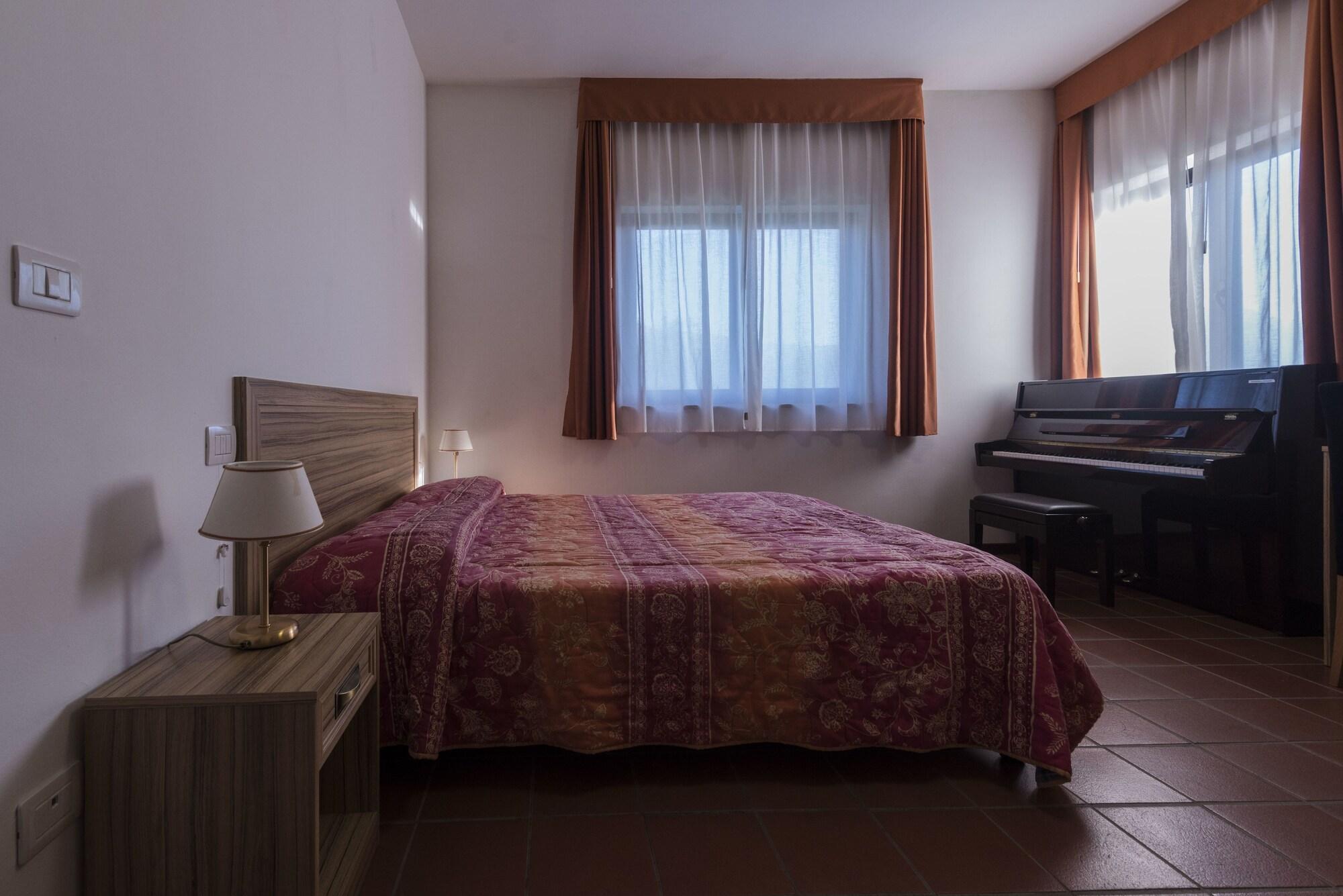 Hotel Villa Del Cardinale Norma Luaran gambar