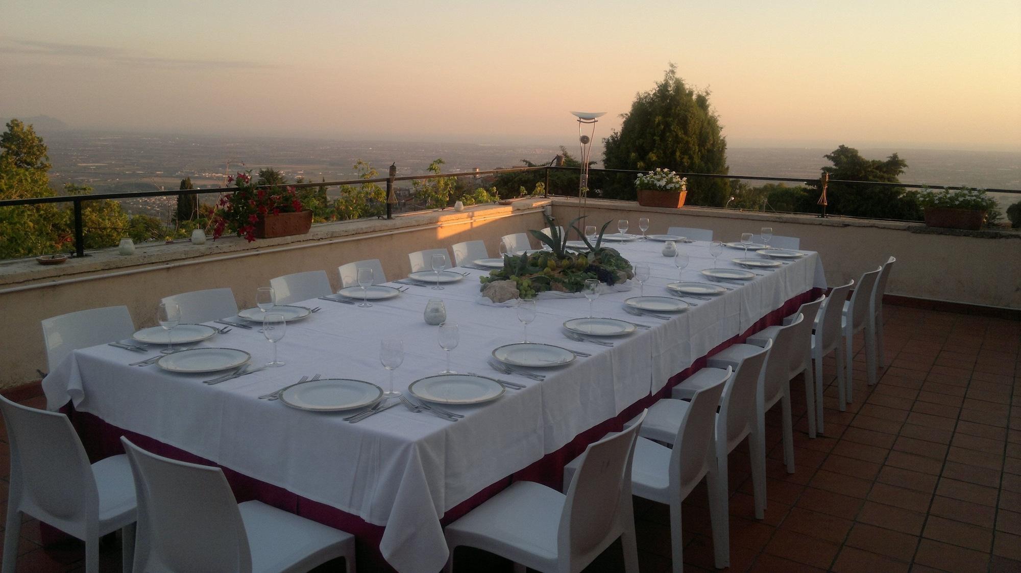 Hotel Villa Del Cardinale Norma Luaran gambar